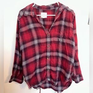 American Eagle Distressed Flannel Top